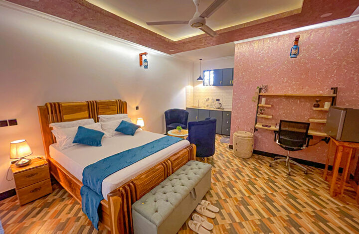 Deluxe Queen Studio with Kitchen